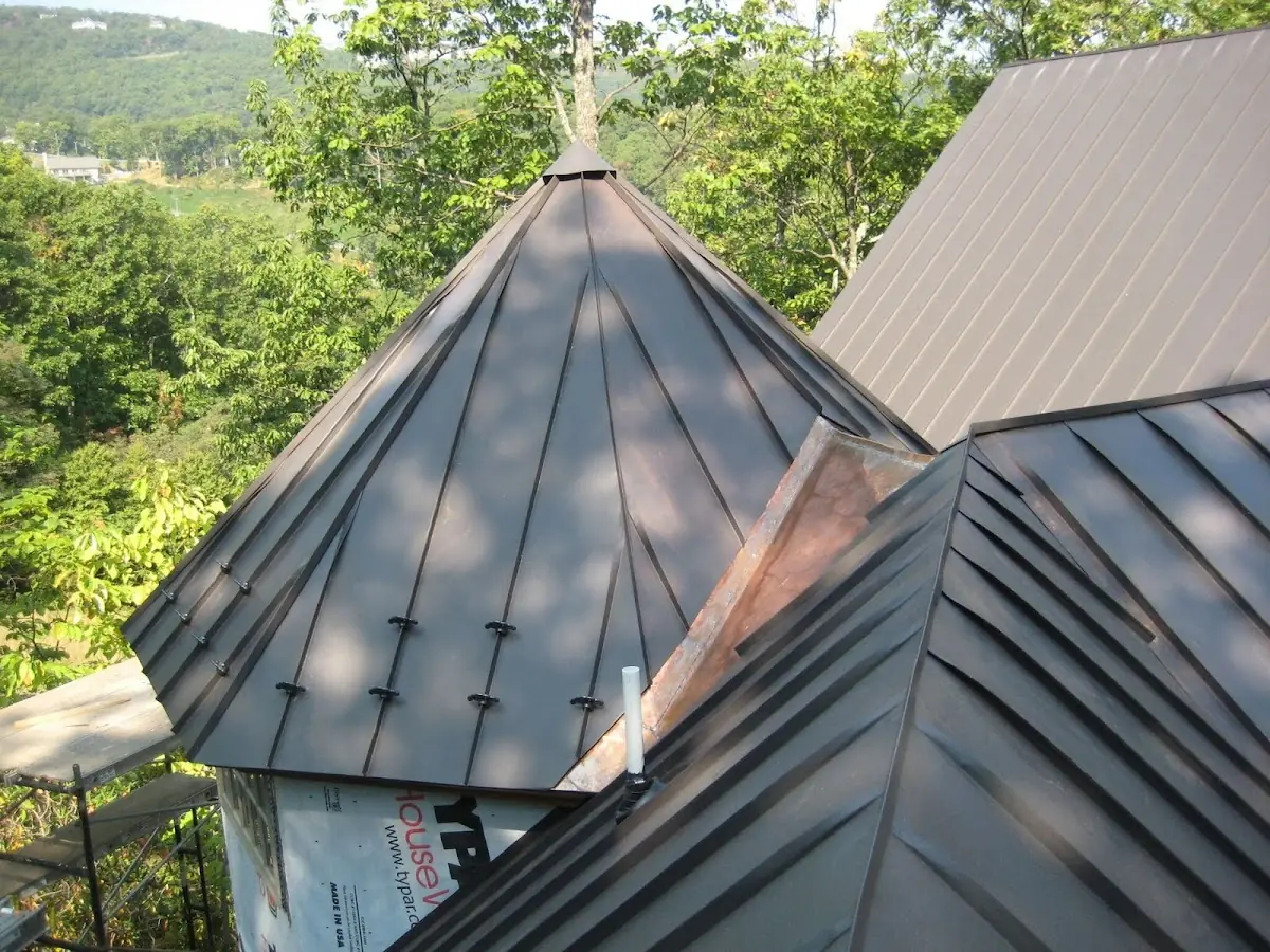 Professional Roof Tarp Installation by Craftsman Roofing in Toland